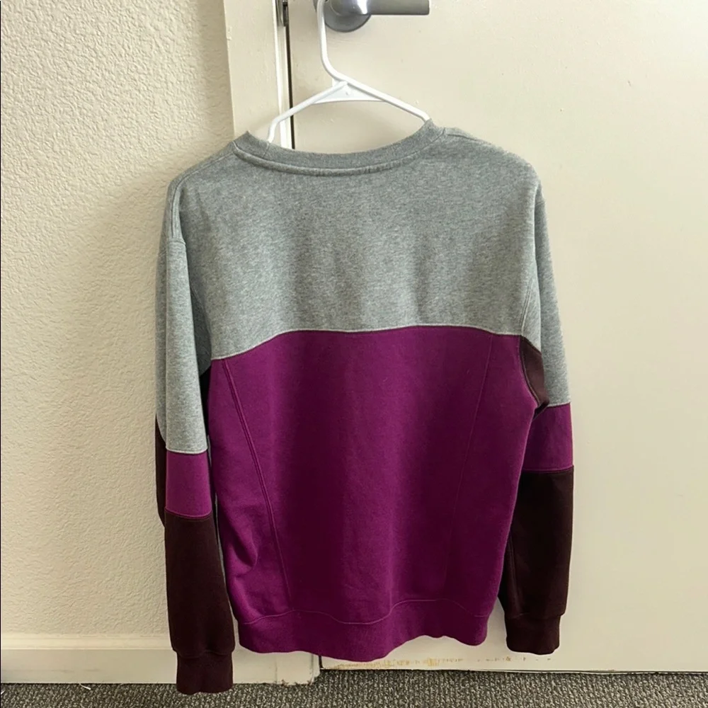 🦄Nike Gray and Purple Colorblock Sweatshirt Crewneck - Picture 5 of 5